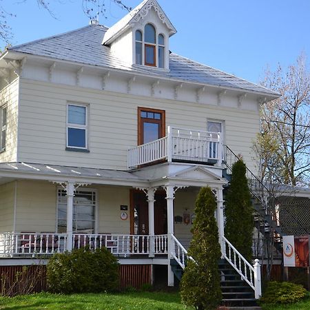 Auberge Internationale De Rivière-du-Loup Exterior foto